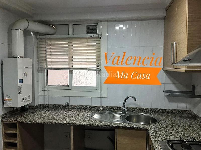 Foto 3d0debd6-a725-4da7-85e1-6a7b88885232. Rent flat with heating in Torrefiel Valencia