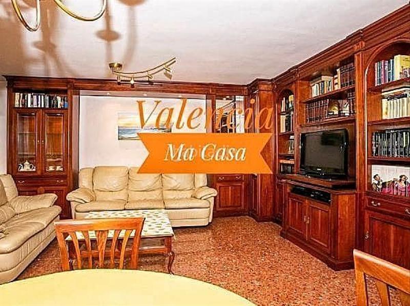 Foto efd39363-4f68-49d0-8d99-bd762af92ab4. Rent flat with heating parking in Exposició Valencia