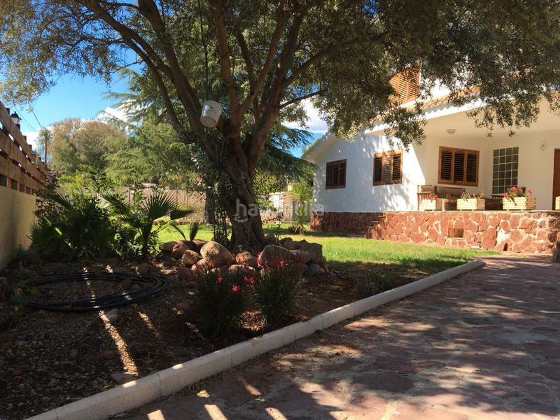 Foto 92841650-d78a-40a5-9bbd-18bba3d3a232. Lloguer xalet amb calefacció piscina a Serra