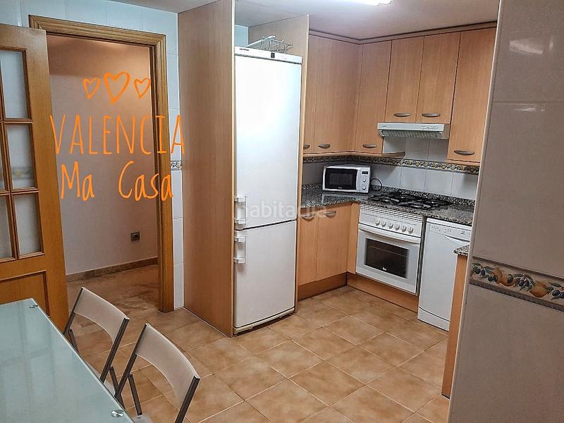 Foto e3ab0cf3-94b3-44f5-9eb4-2d19b943850e. Dachwohnung mit heizung parking pool in Penya-Roja - Avda. Francia Valencia