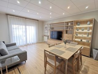 Haus  Carrer jaume balmes. Gran casa de 4 plantas con garaje privado