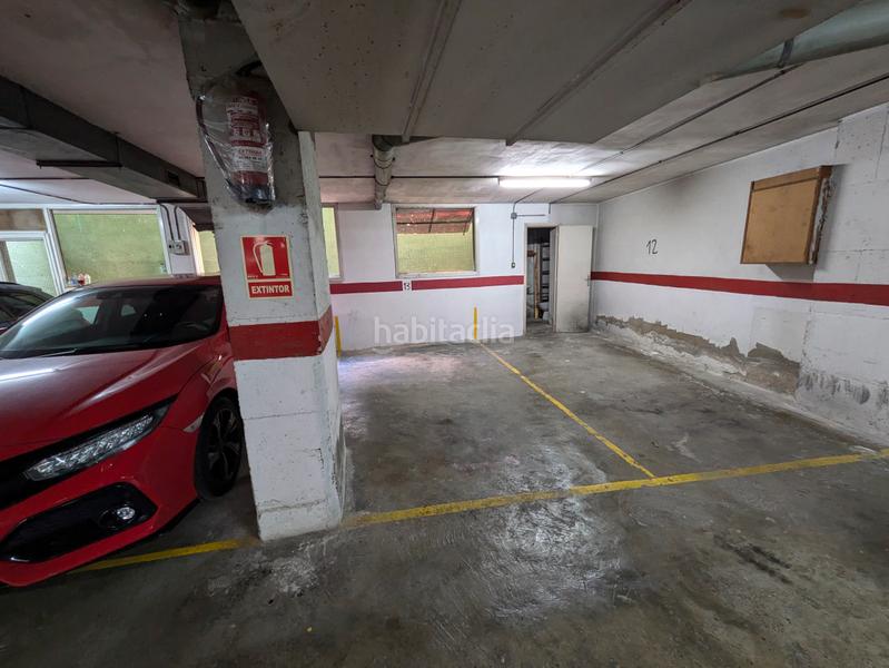 Foto d5a8afbb-7a74-4ee7-a839-251440ba7a16. Parking coche en carrer de ponent 85 plaza cómoda para coche pequeño en Badalona