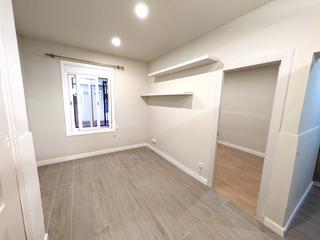 Appartement  Carrer de melcior de palau. Planta baja reformado a 5' de sants estació