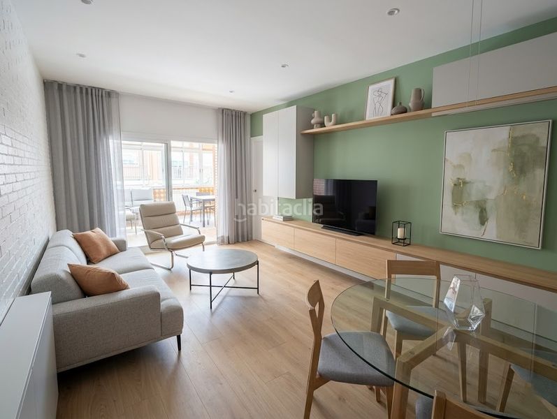 Foto 0b0e961f-aed5-4172-bbb5-a106b26b519a. Casa adossada amb calefacció aparcament a Gorg Badalona