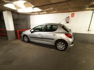 Parking voiture à Carrer de l'Avenir 76