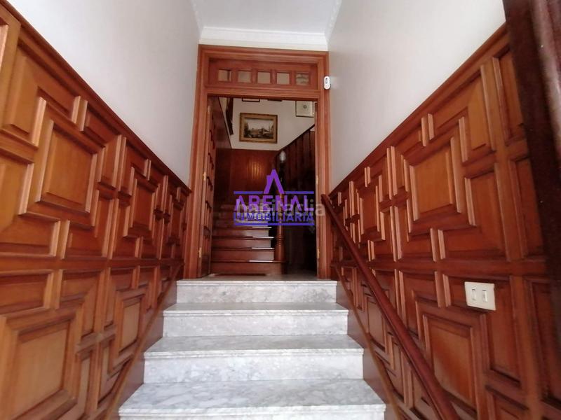 Foto 593fac6c-c9af-4a26-8e0f-7851b39a25bc. Casa adosada casa céntrica con vistas y terraza en Pobra do Caramiñal (A)