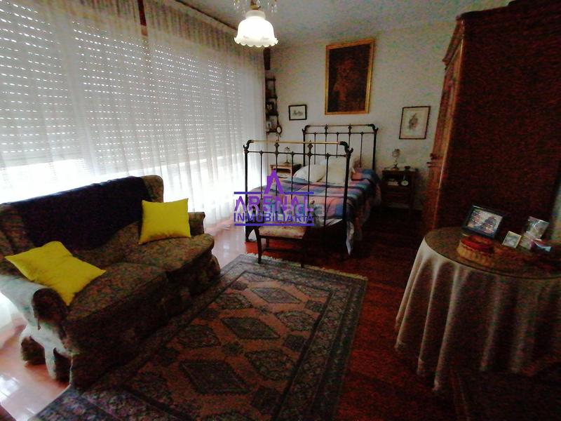 Foto b5c3379a-ca08-479d-b50a-41648c02c017. Casa adosada casa céntrica con vistas y terraza en Pobra do Caramiñal (A)