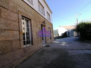 Maison à Pobra do Caramiñal (A). Casa de piedra con gran parcela