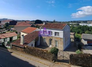 Casa a Pobra do Caramiñal (A). Casa de piedra con gran parcela