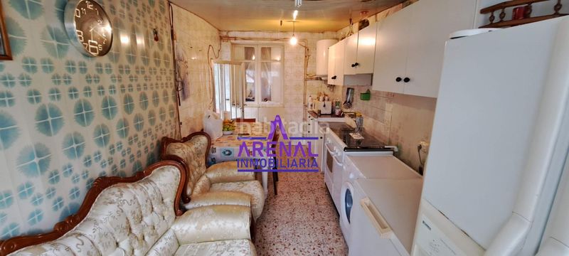 Foto eb0bd96a-231c-4ba0-bf5d-cfd41f645730. Casa a Pobra do Caramiñal (A)