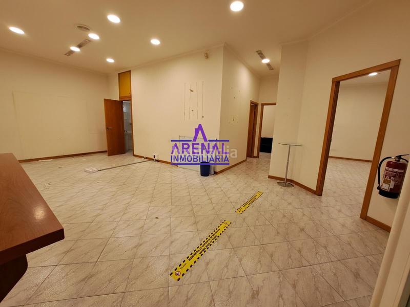 Foto 4de57ce2-8eb6-47bd-988a-9fa6e97f8df1. Miete büro in Pobra do Caramiñal (A)