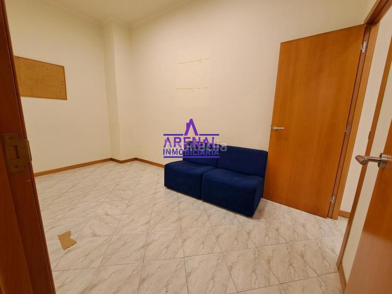 Foto c841e310-c295-4a7f-933f-c0e21530d4a8. Miete büro in Pobra do Caramiñal (A)