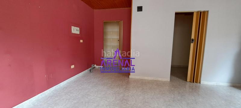 Foto 4d05beb4-666b-446b-b8b9-3a756237b61e. Affitto locale commerciale in Pobra do Caramiñal (A)