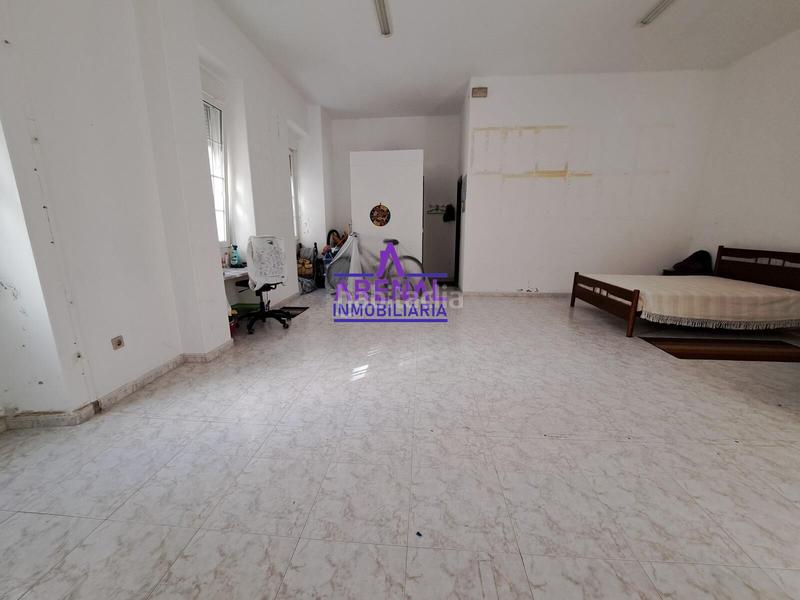 Foto 8620102d-336e-44da-b184-42e1c30b677b. Miete büro in Pobra do Caramiñal (A)