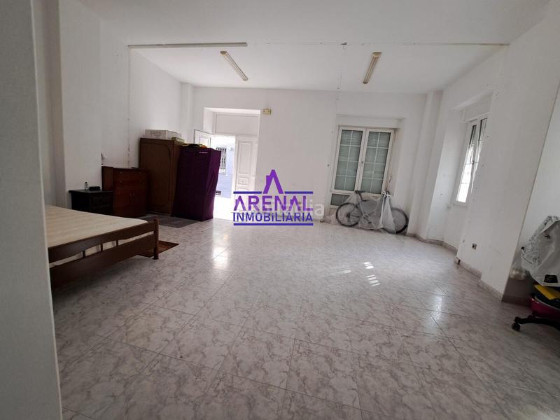 Foto d7e3cc3f-4cee-418e-8083-c9a57c9cc7df. Miete büro in Pobra do Caramiñal (A)