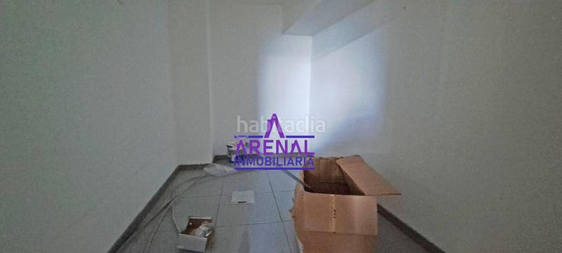 Foto a7c4ac49-11d4-4cdb-b63e-0a6f3ec04af6. Lloguer local comercial a Pobra do Caramiñal (A)