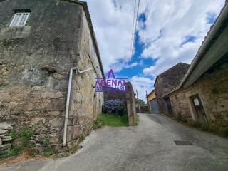 Maison à Boiro. Casa rústica con parcela