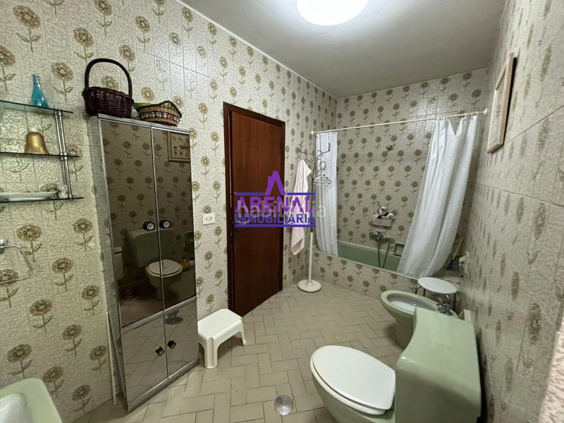 Foto eb5bf7df-8fb6-4172-93f3-740cb5b6957a. Casa amb calefacció aparcament a Pobra do Caramiñal (A)