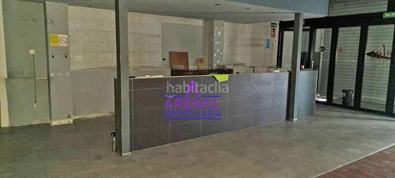 Foto 67884380-185f-47e6-b475-f3fed5fcc801. Affitto locale commerciale in Pobra do Caramiñal (A)