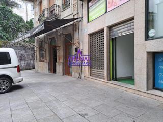 Local commercial à Pobra do Caramiñal (A). Local comercial en el centro