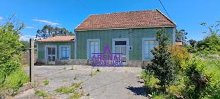 Haus in Pobra do Caramiñal (A). Casa con amplia parcela