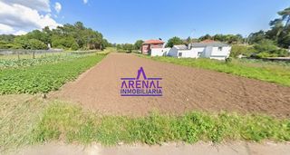 Terreno residenziale  Lugar campomuiños. Solar llano y luminoso a 2 calles