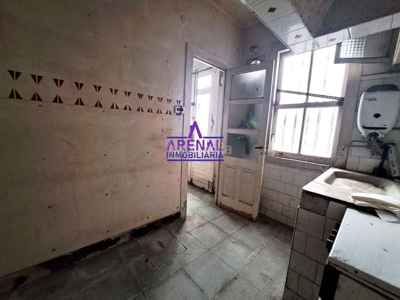 Foto 5d8b3189-6a50-4aa1-afe0-b5eec258aa6a. Casa aparellada a Pobra do Caramiñal (A)