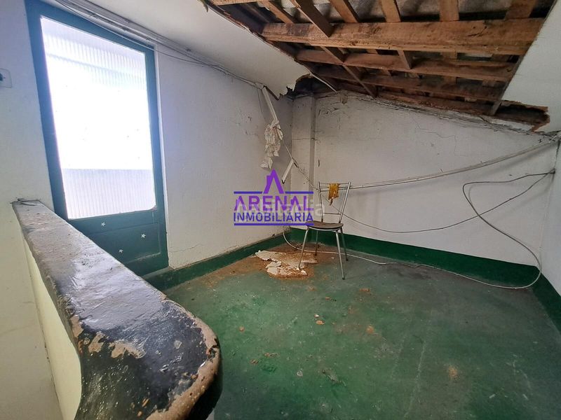 Foto d4ba3f17-835c-45a6-bf5b-f9b367c4e2a7. Casa aparellada a Pobra do Caramiñal (A)