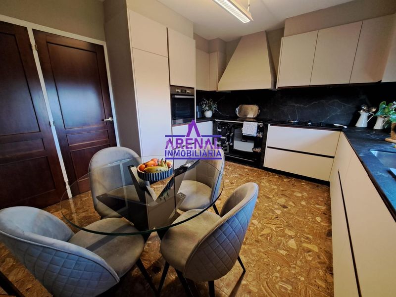Foto a43a9a49-52f4-446e-a73f-98edf84519c4. Casa amb aparcament a Pobra do Caramiñal (A)