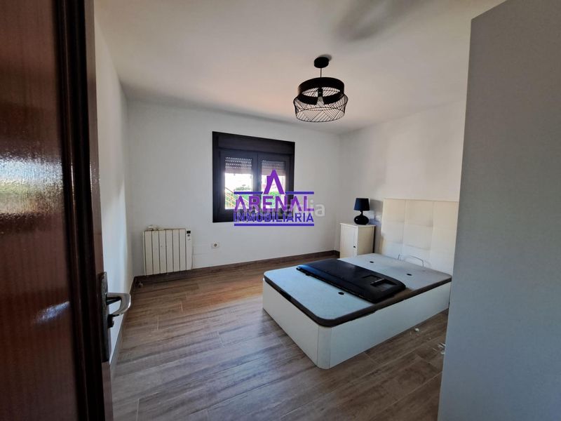 Foto ee0f85ff-d974-465a-b489-f6bcdbf44d94. Casa amb aparcament a Pobra do Caramiñal (A)