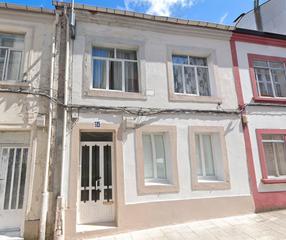 Casa adossada  Rúa río narla