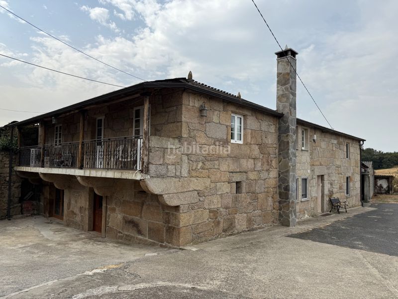 Foto 7d28576f-d147-4542-9ce7-d3c72c8508f0. Maison avec parking dans Corgo (O)