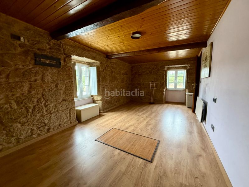 Foto 87226767-42ff-4840-8e82-91b918236f66. Maison avec parking dans Corgo (O)