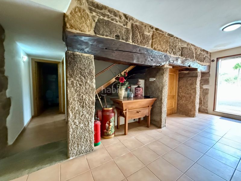 Foto ba12074b-b0d1-4097-ad9c-406af69c52e2. Maison avec parking dans Corgo (O)