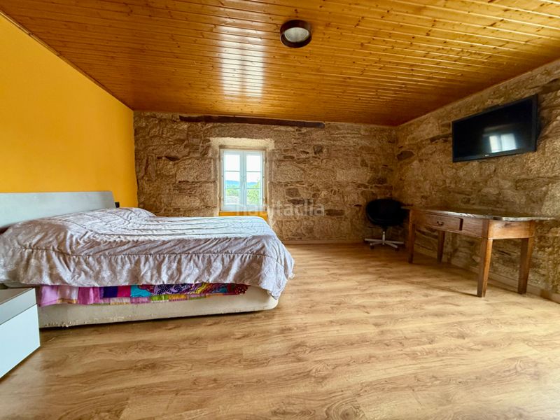 Foto fb04356e-e9ad-41fc-9563-640ceb0f39d8. Maison avec parking dans Corgo (O)