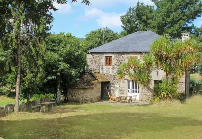 Foto ce9b309e-b143-419d-b081-8961f6b861c8. Maison avec cheminée parking dans Begonte