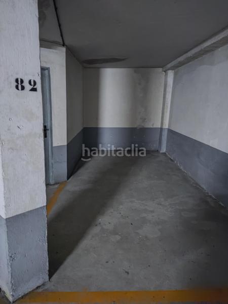 Foto dc0c9702-0272-4ca5-ab63-cd8b776d71fe. Autoparkplatz in Bertamirans Ames