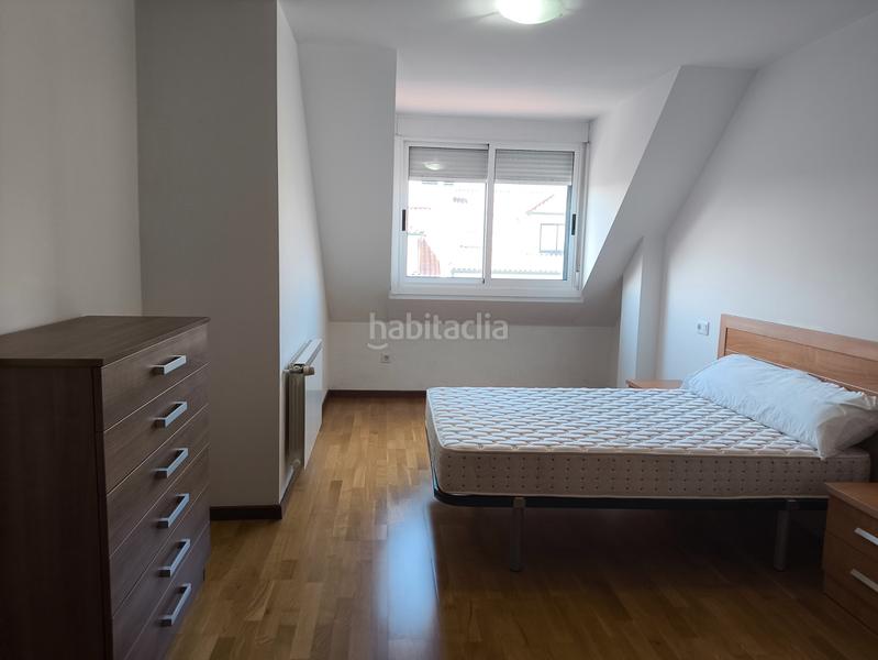 Foto 2feae6c0-9aca-4f0c-a528-368c2e69a68a. Ático en avenida da peregrina 2 piso en venta en 2 dormitorios Bertamirans en Ames