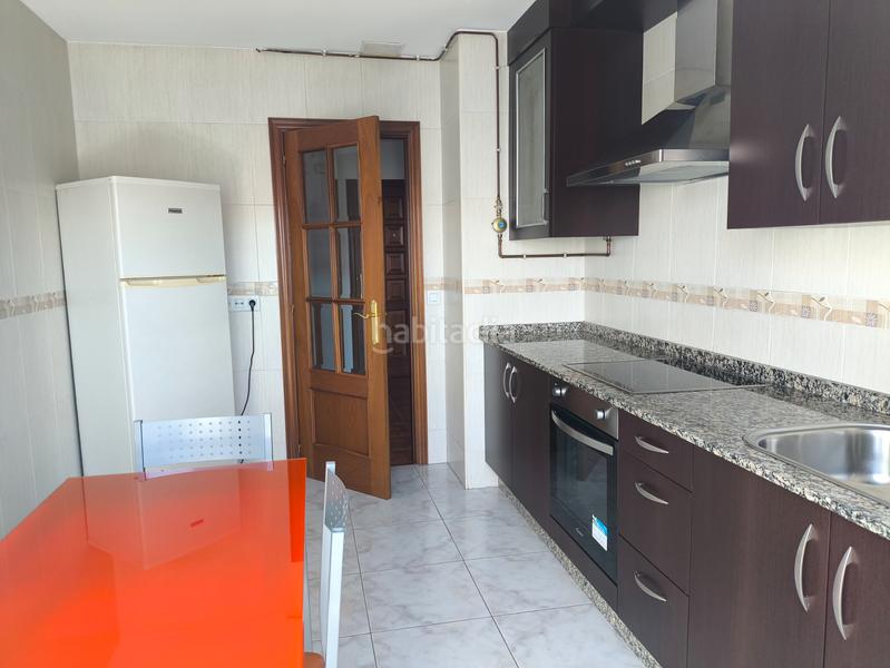 Foto 929a0770-8087-48dd-8f11-8ed8d0591aff. Ático en avenida da peregrina 2 piso en venta en 2 dormitorios Bertamirans en Ames
