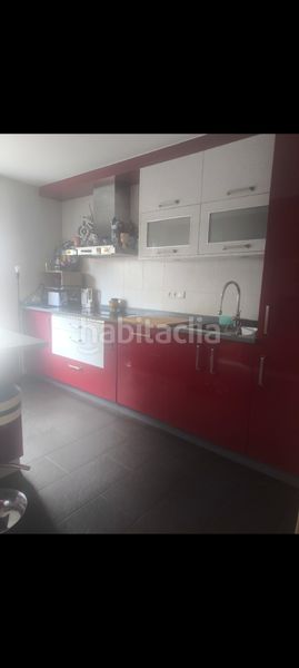 Foto b3a1d074-c3ff-4561-b913-644f41547e64. Pis a avenida da maía 50 a Bertamirans Ames