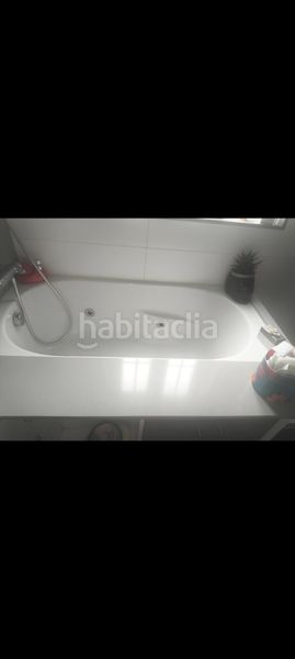 Foto c8bec6f2-498d-47fb-9e81-cfc0d05a8e42. Pis a avenida da maía 50 a Bertamirans Ames