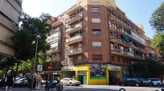 Local Comercial en Calle de Granada