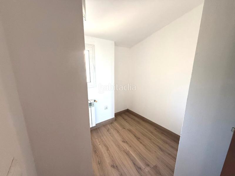 Foto baee6be7-f371-45ac-b71f-53f6cc660d80. Duplex with heating in Valleaguado-La Cañada Coslada