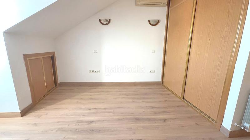 Foto ccb7e894-b250-4107-9b99-3641bfff610e. Duplex with heating in Valleaguado-La Cañada Coslada