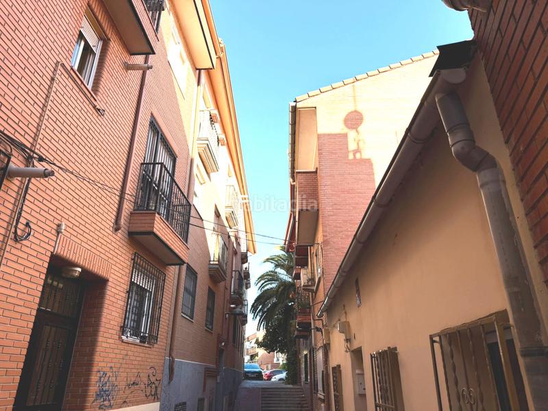 Foto dda2c33d-5bbc-4289-9393-82b45adc2efe. Duplex with heating in Valleaguado-La Cañada Coslada