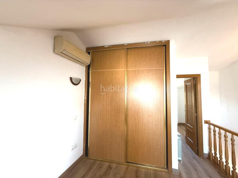Foto e50cdf2e-af25-45b4-a79c-12c4fb3eef35. Duplex with heating in Valleaguado-La Cañada Coslada