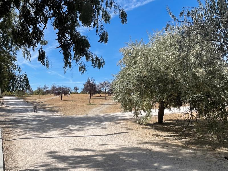 Foto 0c921966-89b3-4456-87a5-2ca505c41a97. Etagenwohnung mit heizung parking pool in Valdebernardo-Valderribas Madrid