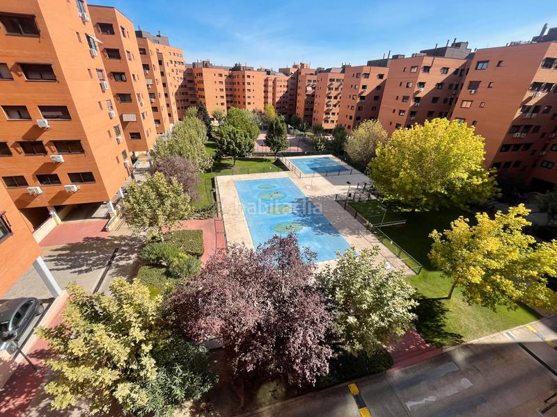 Foto 12c47e4a-78ee-4bd4-8a28-9e3b6ad3a605. Pis amb calefacció aparcament piscina a Valdebernardo-Valderribas Madrid