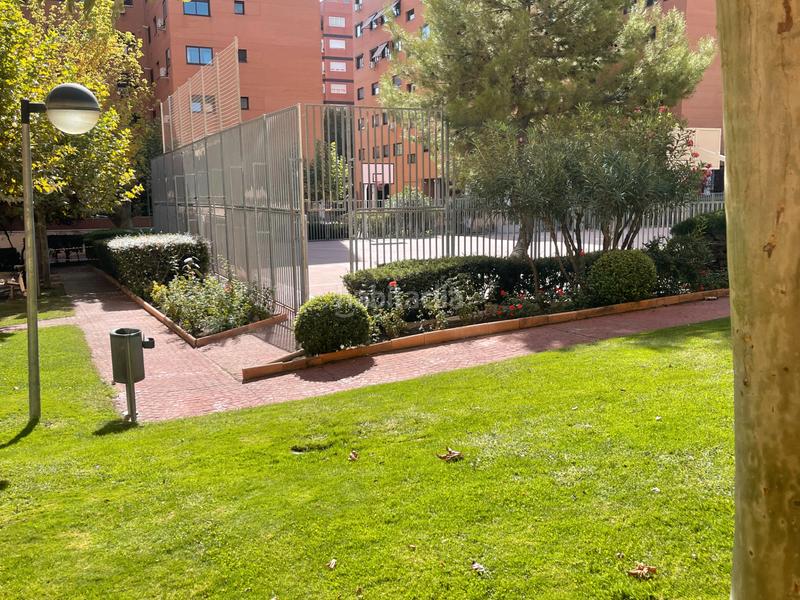 Foto 5a5a6600-e2a8-416d-9359-2a5b54edd579. Pis amb calefacció aparcament piscina a Valdebernardo-Valderribas Madrid