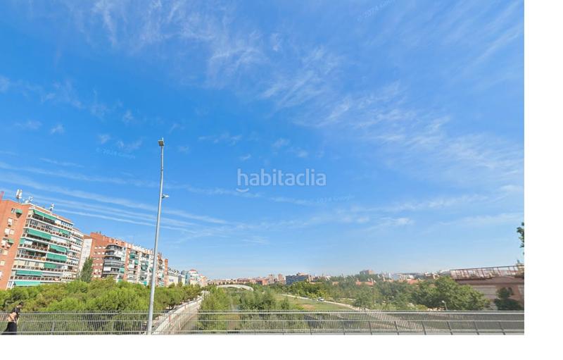 Foto d93d0d78-3244-4ff3-b965-4743a2a8a388. Ático  río en Moscardó Madrid